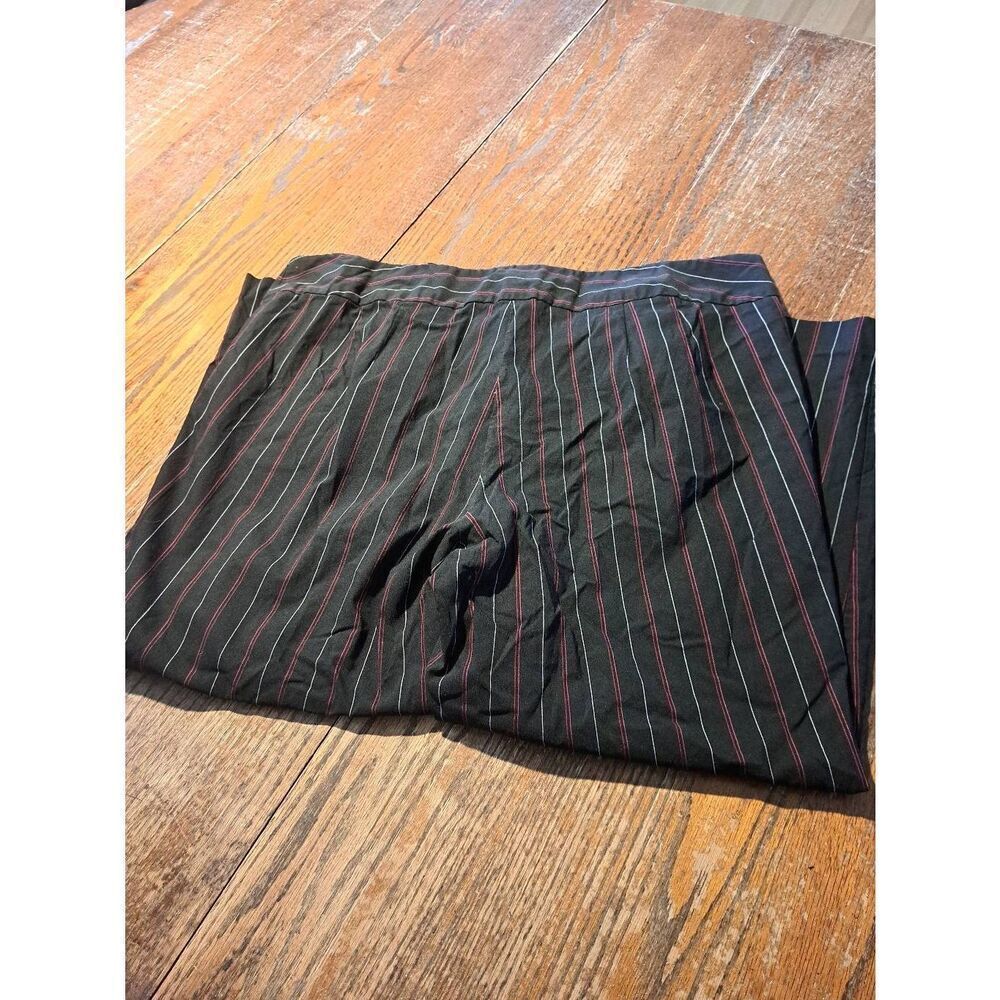 Size 20 Lane Bryant Capri Pants Black with White Red Pink Stripes Peddle Pushers - Picture 3 of 3